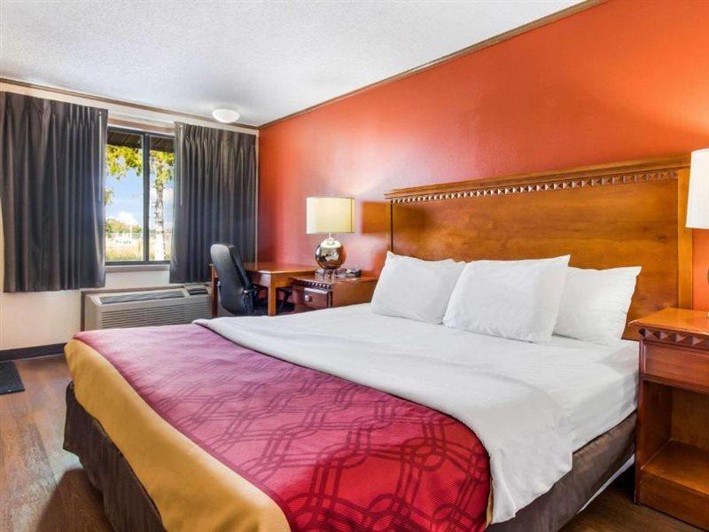 Econo Lodge Norwalk Kültér fotó