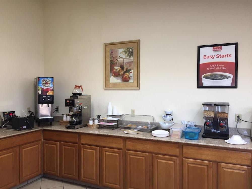 Econo Lodge Norwalk Kültér fotó
