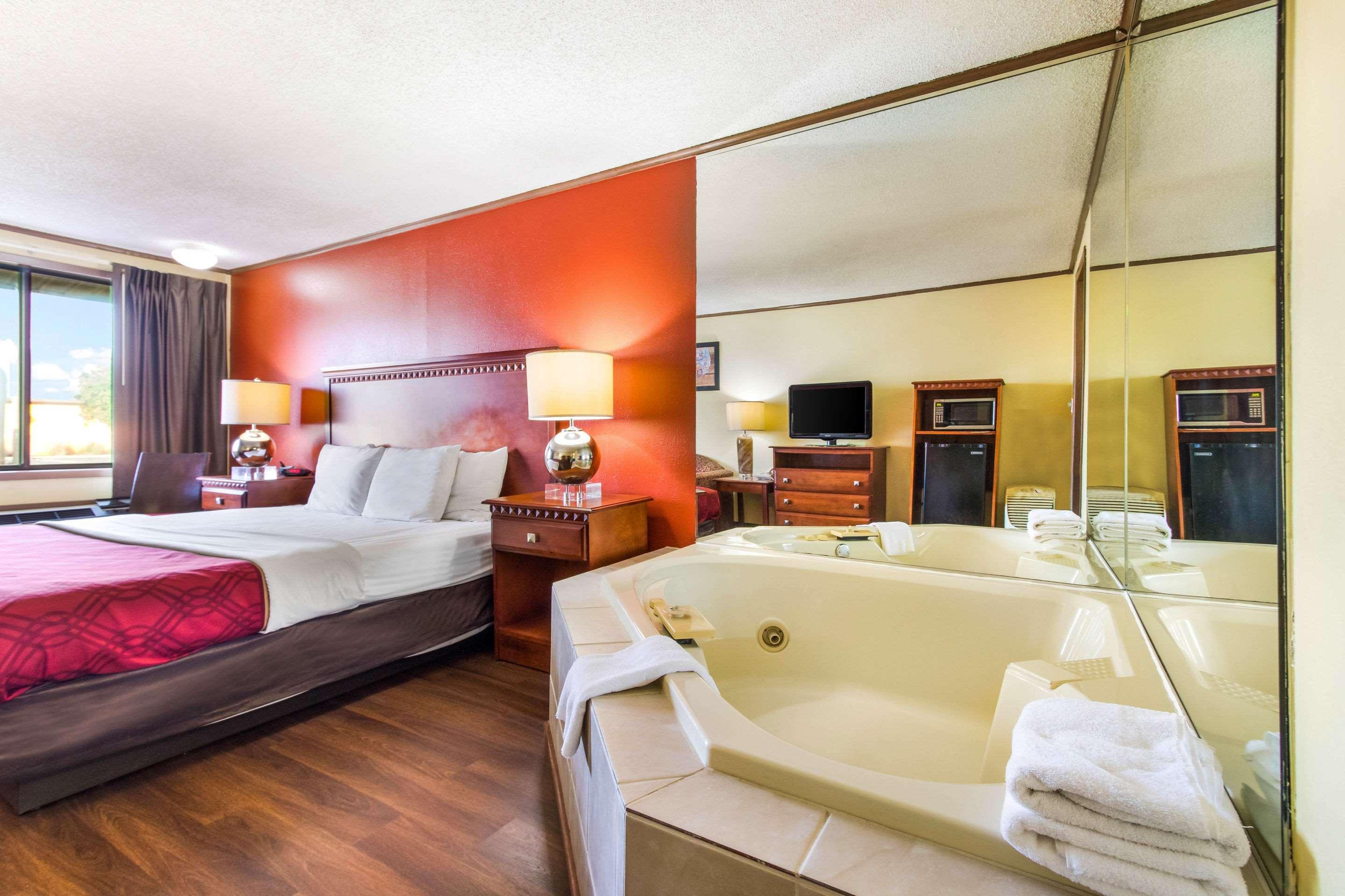 Econo Lodge Norwalk Kültér fotó