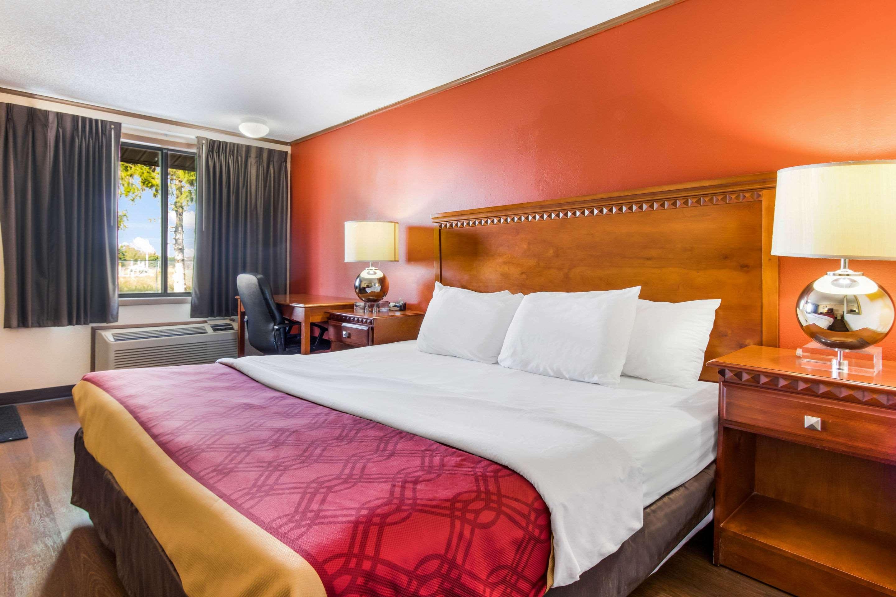 Econo Lodge Norwalk Kültér fotó