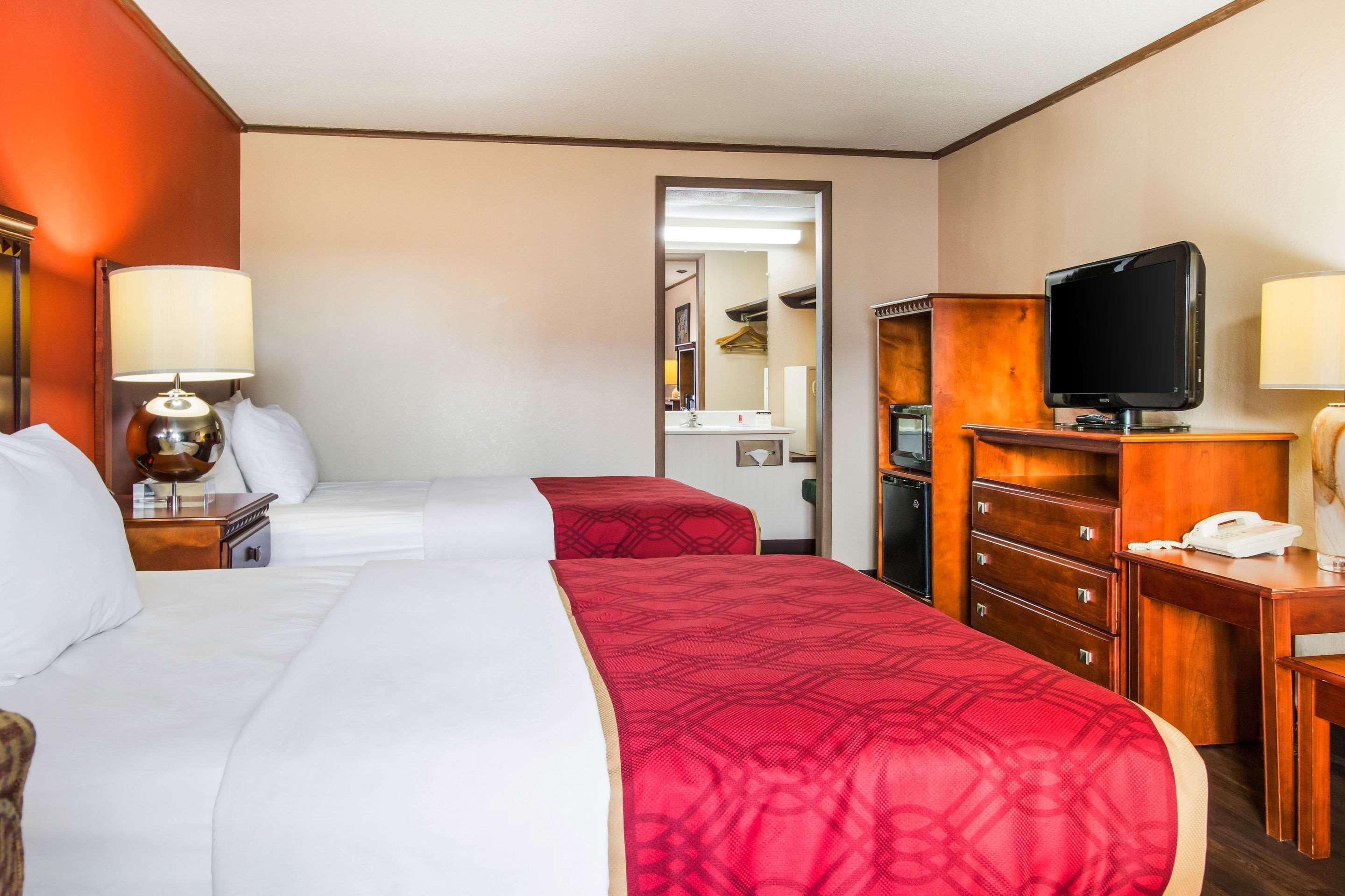 Econo Lodge Norwalk Kültér fotó