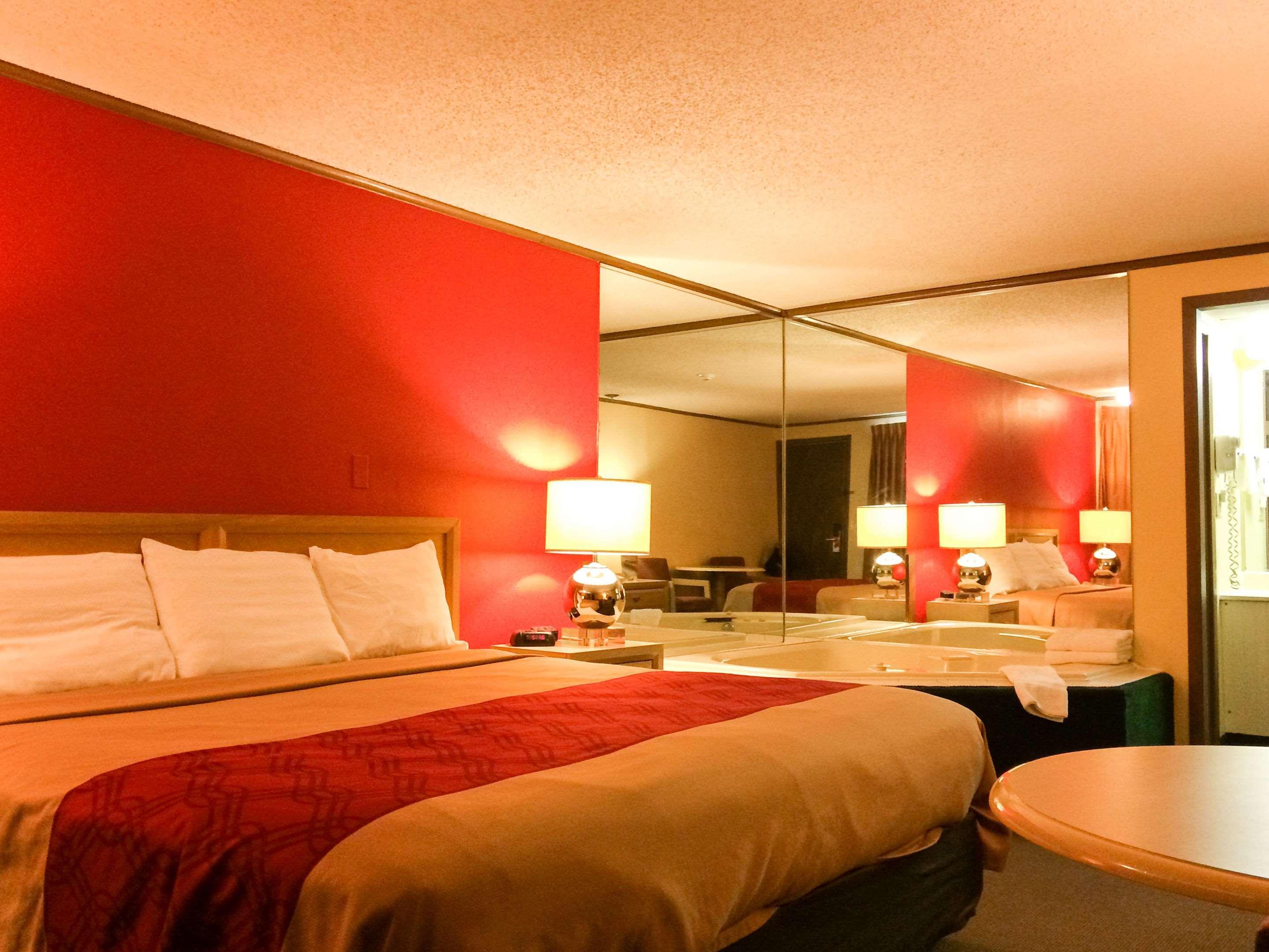 Econo Lodge Norwalk Kültér fotó