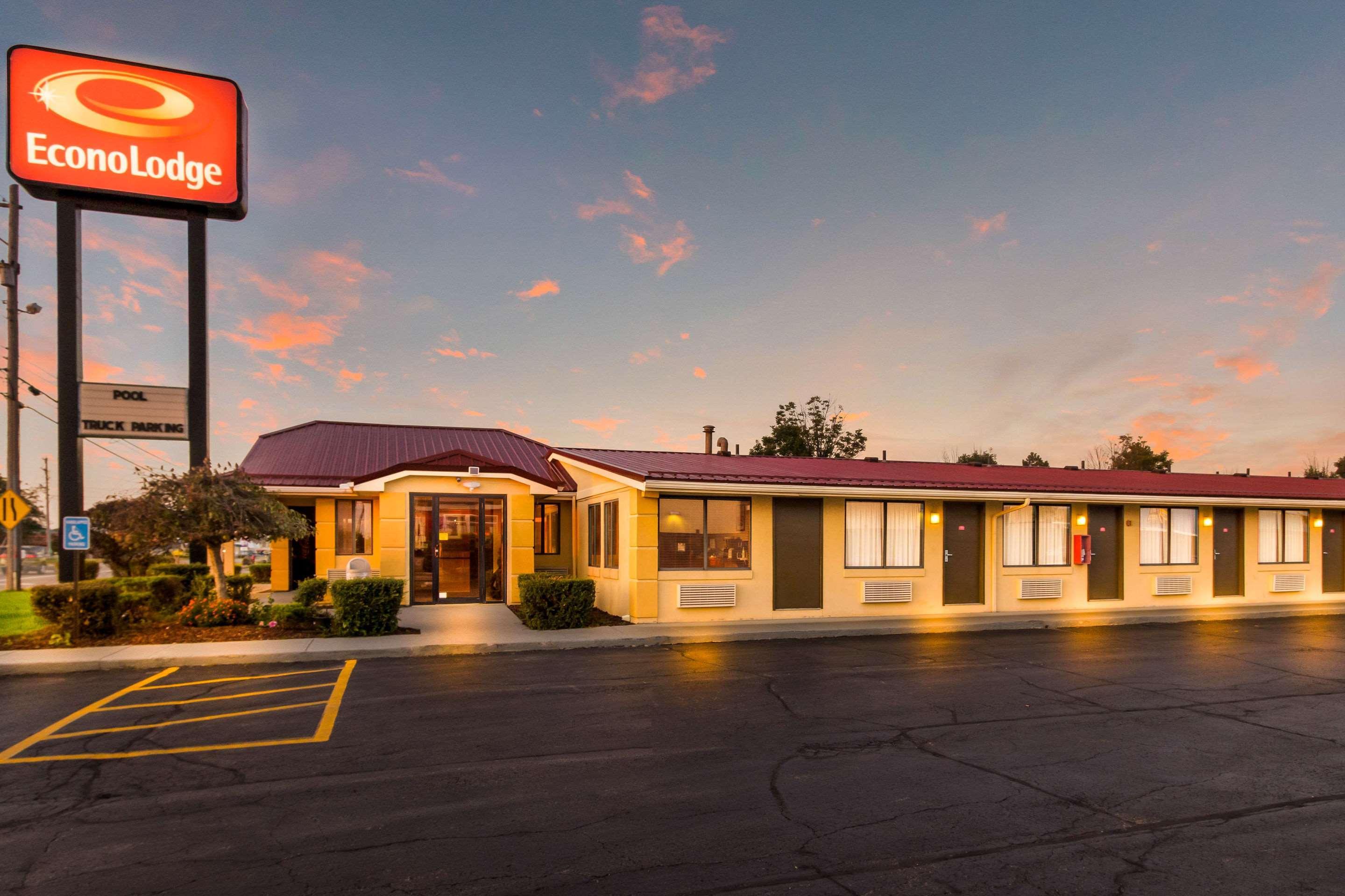 Econo Lodge Norwalk Kültér fotó