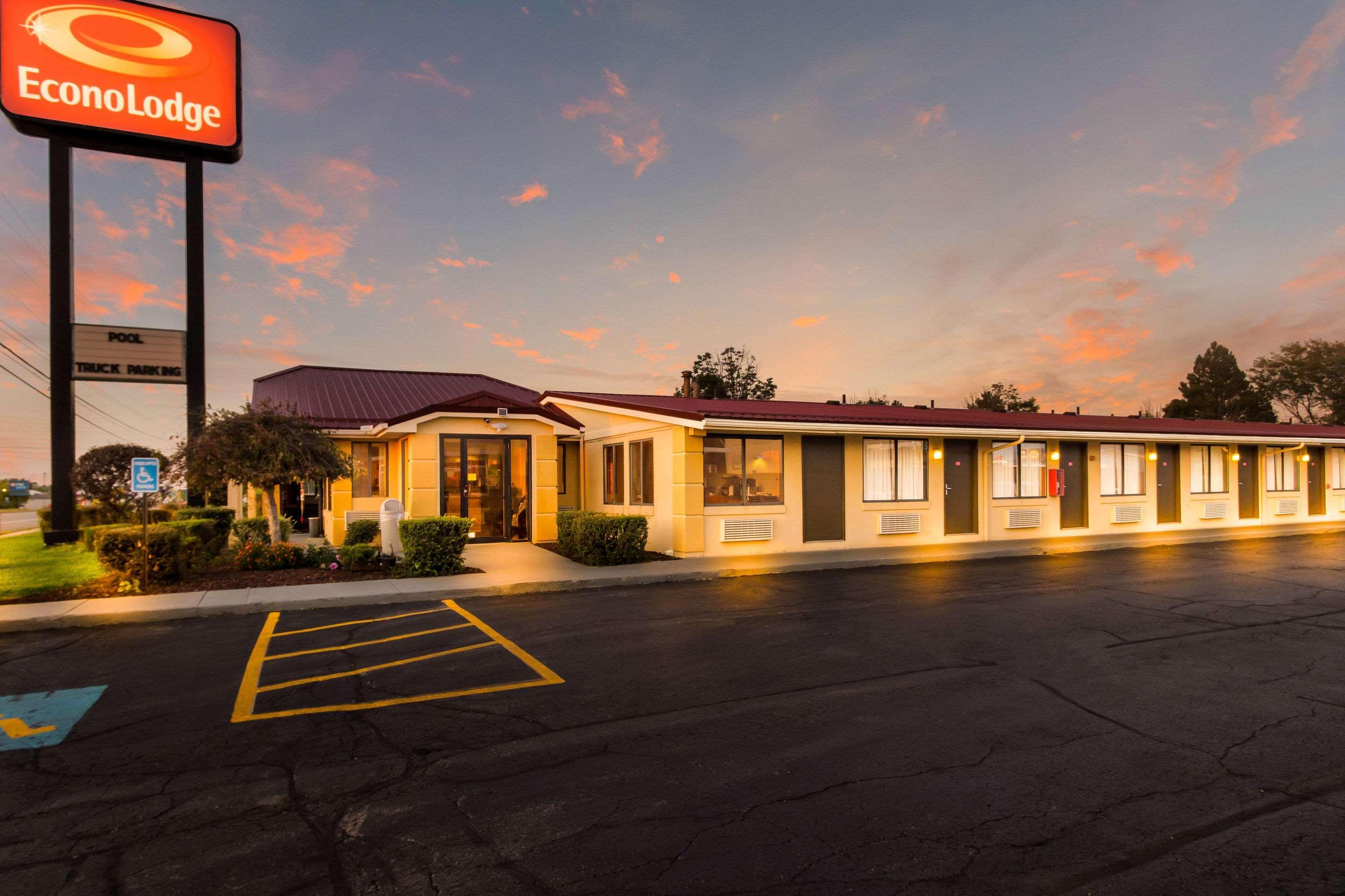 Econo Lodge Norwalk Kültér fotó