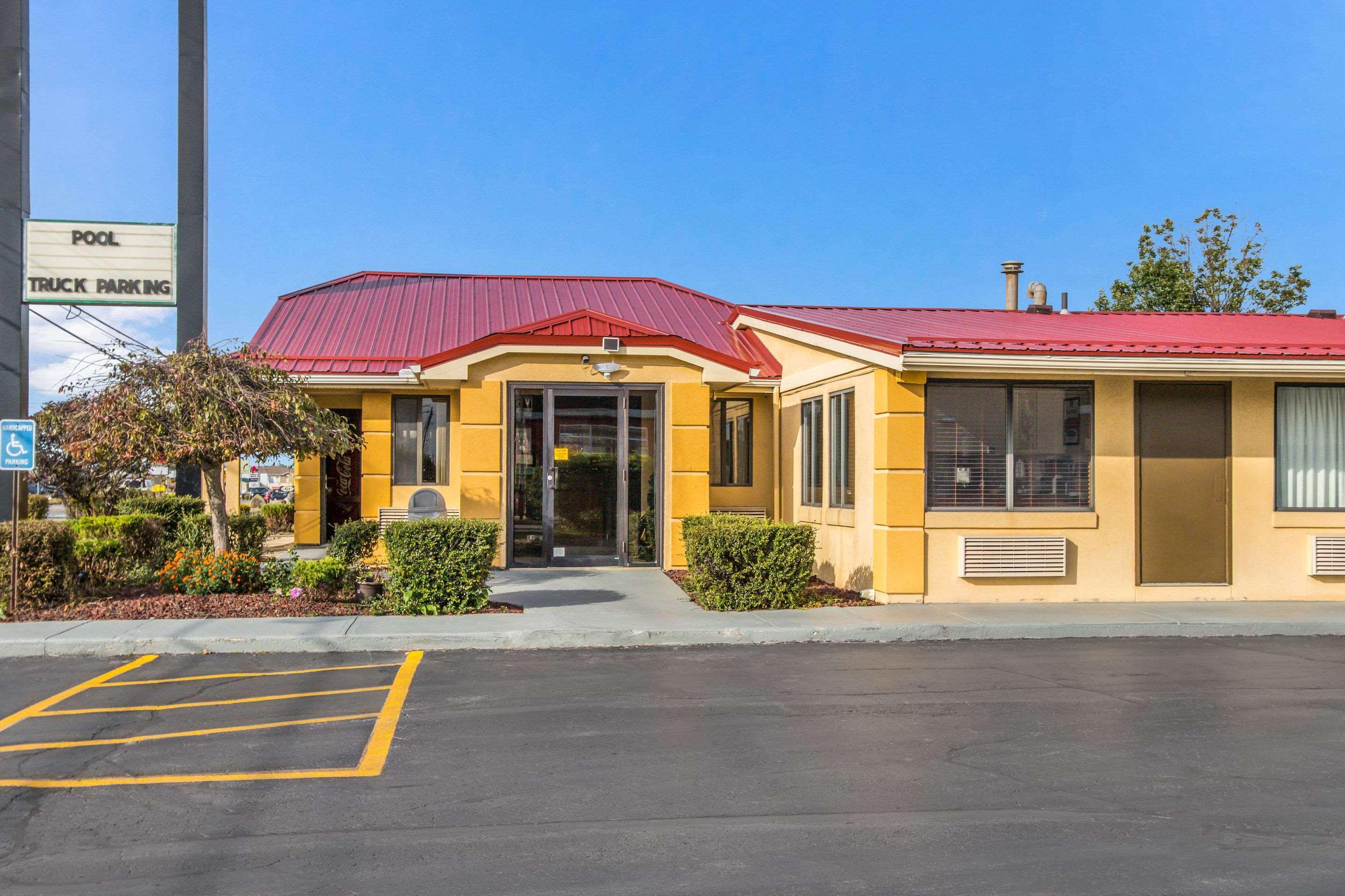Econo Lodge Norwalk Kültér fotó