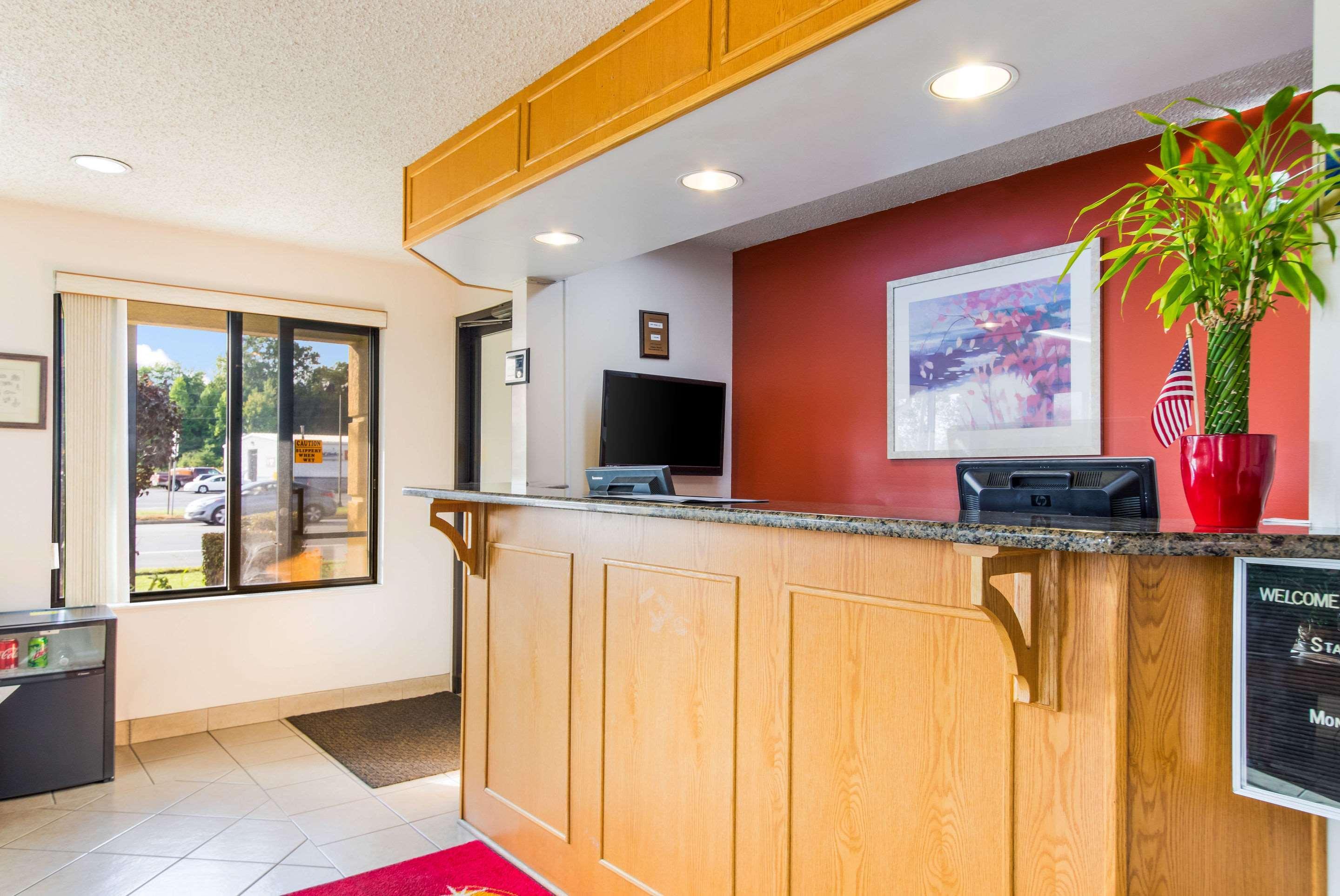 Econo Lodge Norwalk Kültér fotó