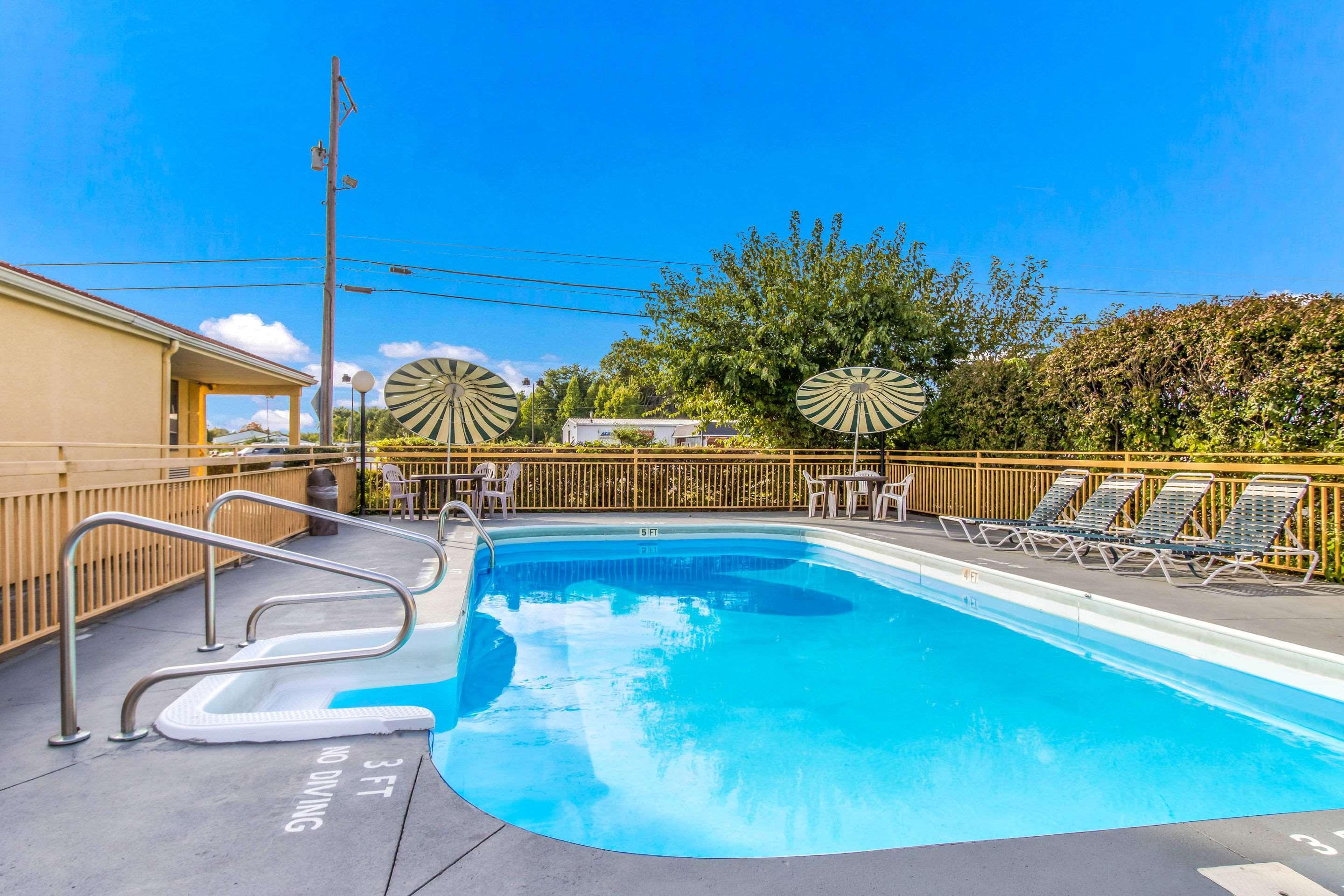 Econo Lodge Norwalk Kültér fotó