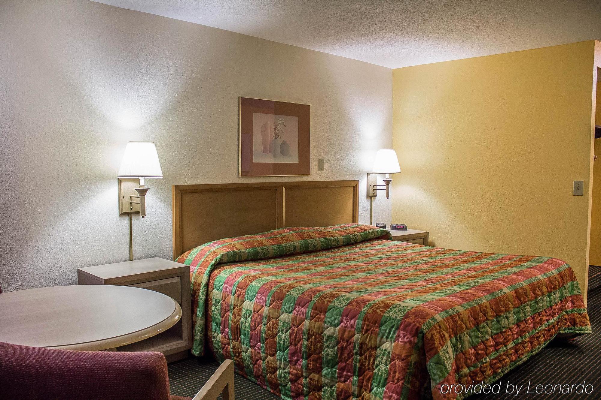 Econo Lodge Norwalk Kültér fotó